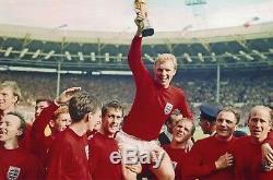 BOBBY MOORE Vintage Autographed Signed Commemorative First Day Cover 1966